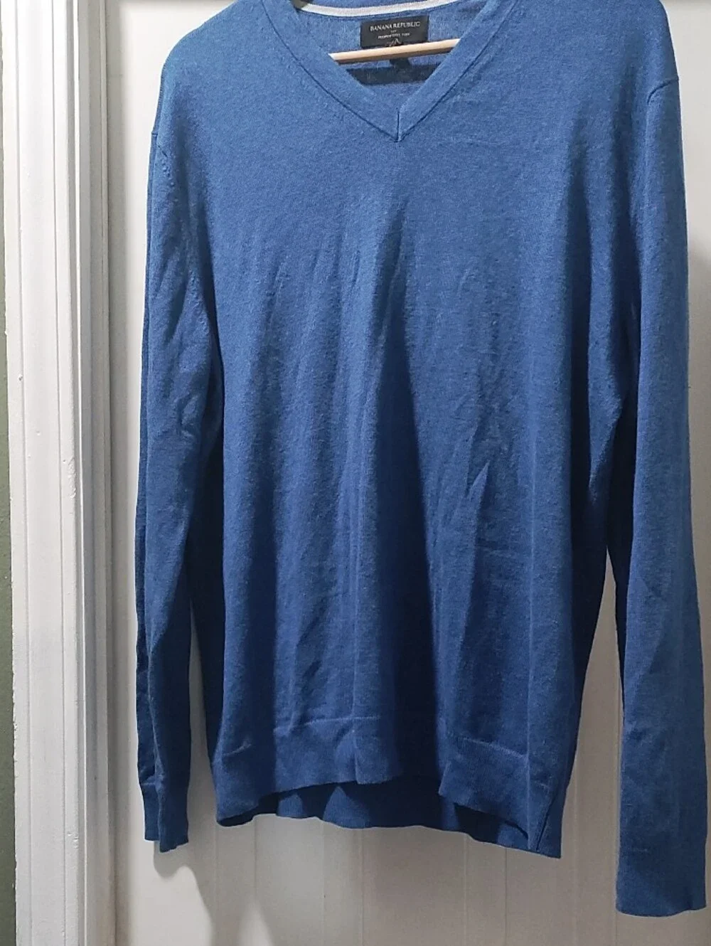 Banana Republic Men's V-Neck Crewneck Sweater in Royal Blue